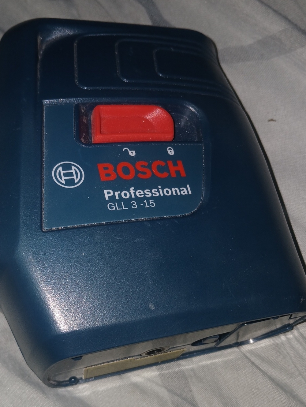 Bosch Professional GLL 3-15 Laser Level - Blue with Red Accent